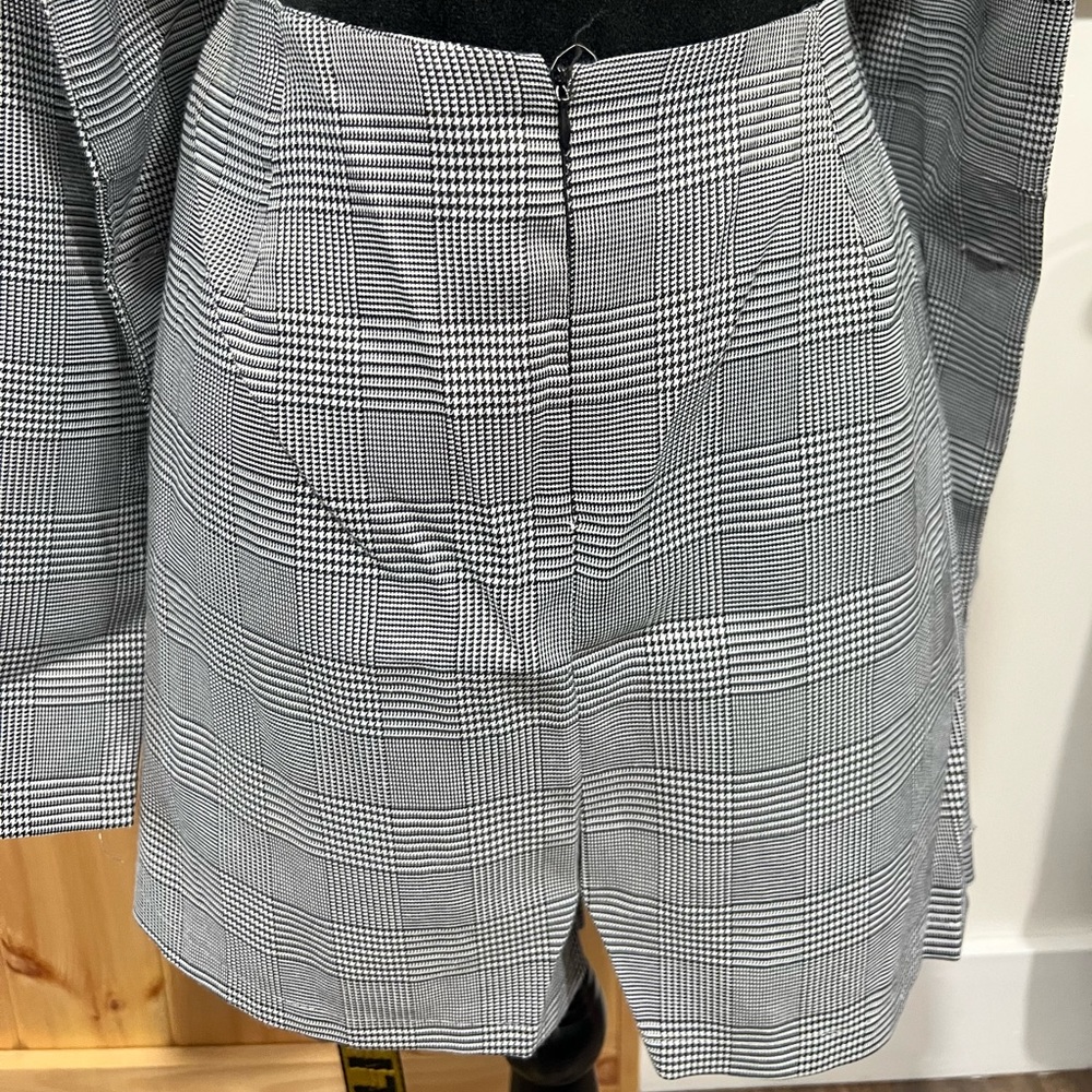 Grey Checkered Blazer play suit PLT (14) - Picture 3 of 4